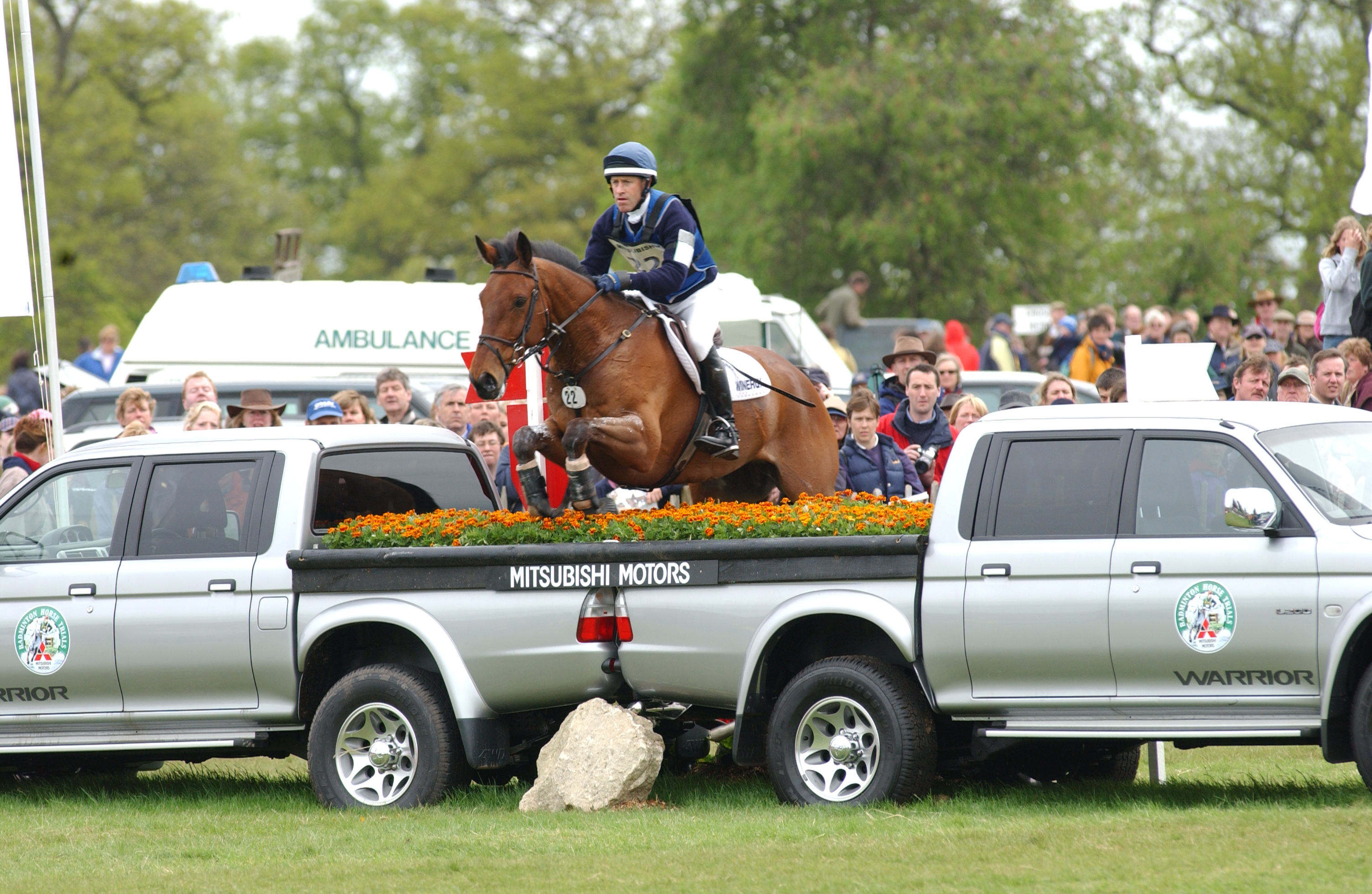 2004 Andrew Hoy and Mr Pracatan