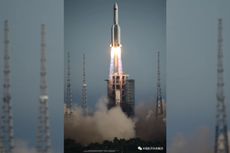 A Chinese Aerospace Corporation image shows the Long March 5b's launch from Wenchang launch center May 5.