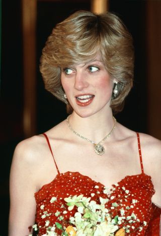 Princess Diana wore something like Wallis Simpson's Prince of Wales brooch, with the Prince of Wales Feathers worn as part of a necklace