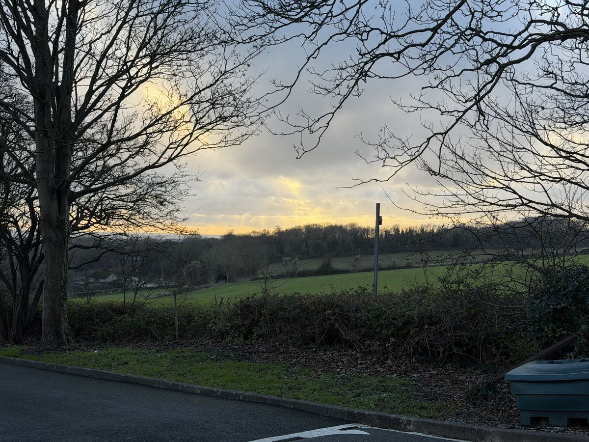 iPhone 17 Pro camera sample god rays