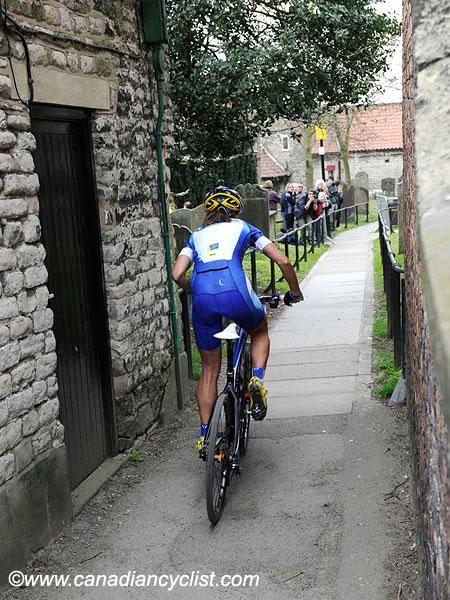 Katerina Nash (luna) finish third.