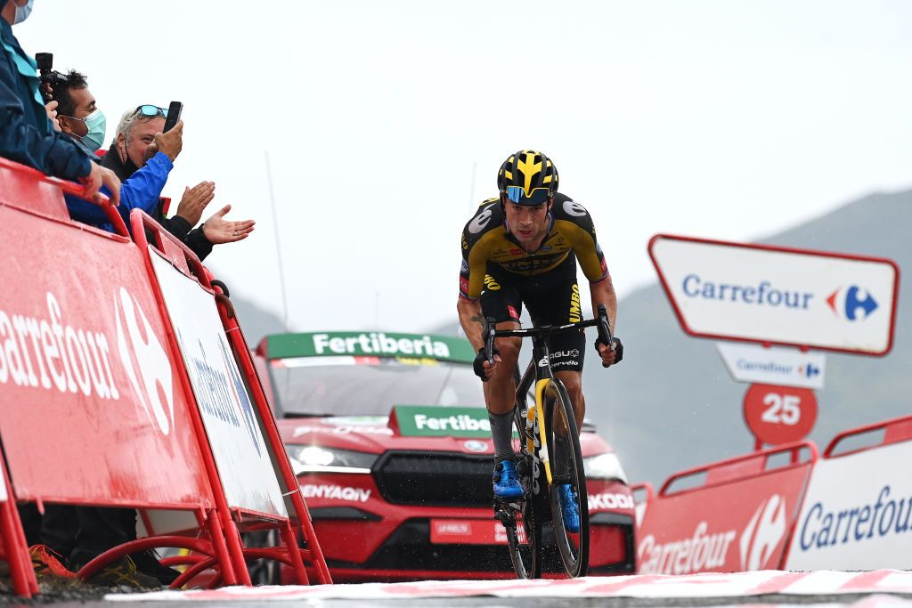 LAGOS DE COVADONGA SPAIN SEPTEMBER 01 Primoz Roglic of Slovenia and Team Jumbo Visma sprint at finish line during the 76th Tour of Spain 2021 Stage 17 a 1855km stage from Unquera to Lagos de Covadonga 1085m lavuelta LaVuelta21 on September 01 2021 in Lagos de Covadonga Spain Photo by Stuart FranklinGetty Images
