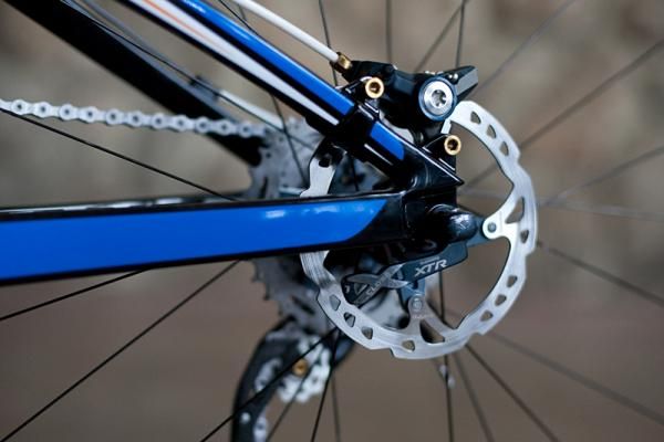 Craig uses a tiny 140mm rear rotor.
