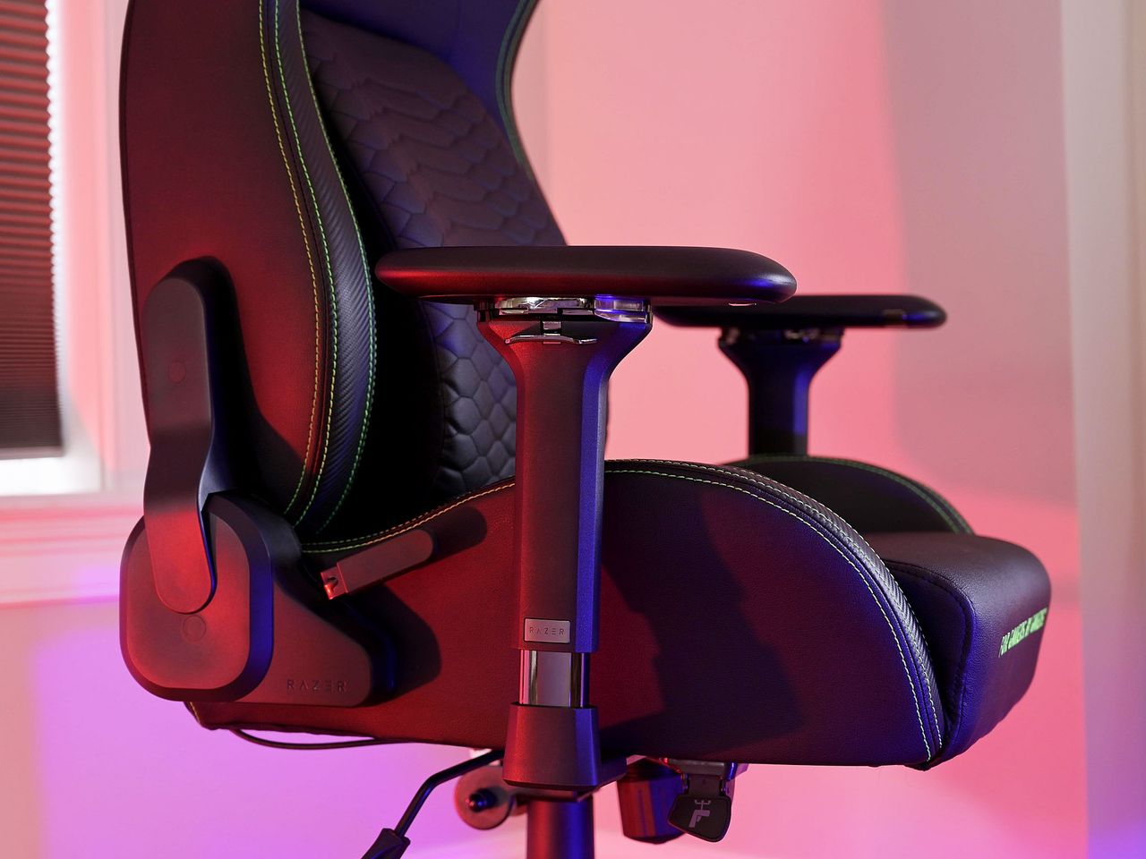 Razer Iskur