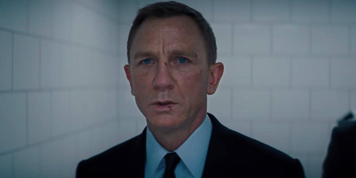 Daniel Craig looks on with really sad eyes in No Time To Die.