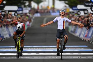 Junior Men Road Race - Herzog outsprints Morgado to win the junior men's road race at World Championships