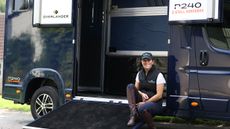 zara-overlander-th.jpg