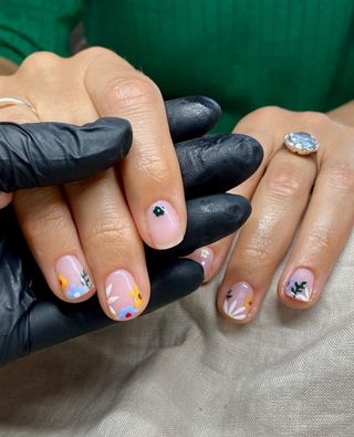 @buffcs floral nail art