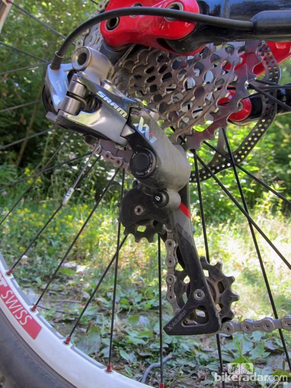 SRAM includes the Type 2 roller bearing cage into the XX1's carbon fiber cage.