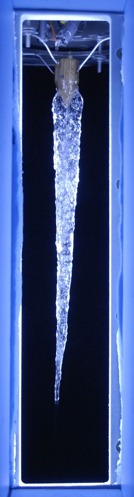 Icicle without ripples
