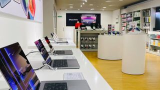 KRCS Apple reseller store in Nottingham