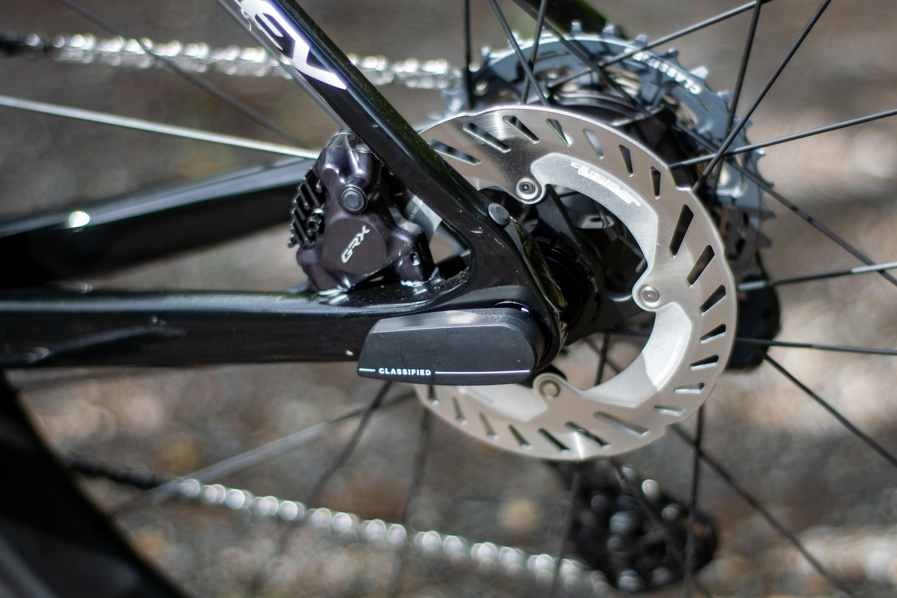 A Classified rear thru axle