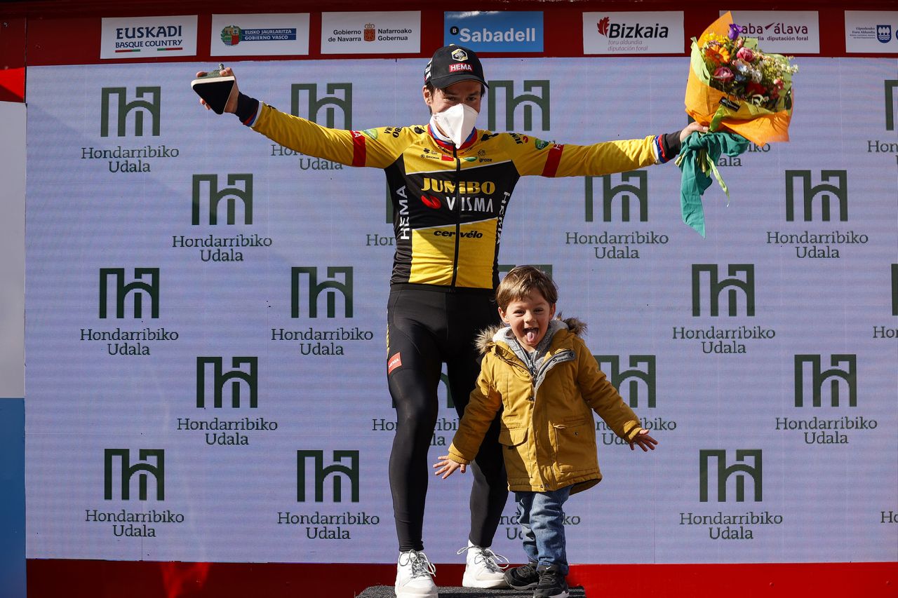 Itzulia Basque Country 2022 - 61st Edition - 1st stage Hondarribia - Hondarribia 7,5 km - 04/04/2022 - Primoz Roglic (SLO - Team Jumbo - Visma) - photo Luis Angel Gomez/SprintCyclingAgency&Acirc;&copy;2022