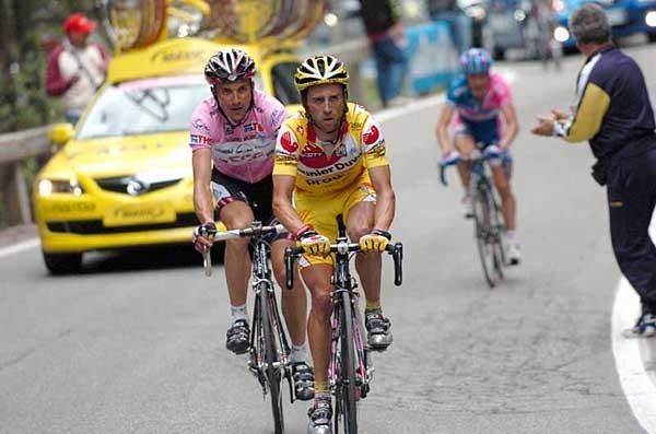 Gilberto Simoni kept going