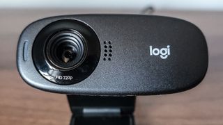 Logitech C310 Hd Web Cam 720p 5mp Video With Lighting Correction