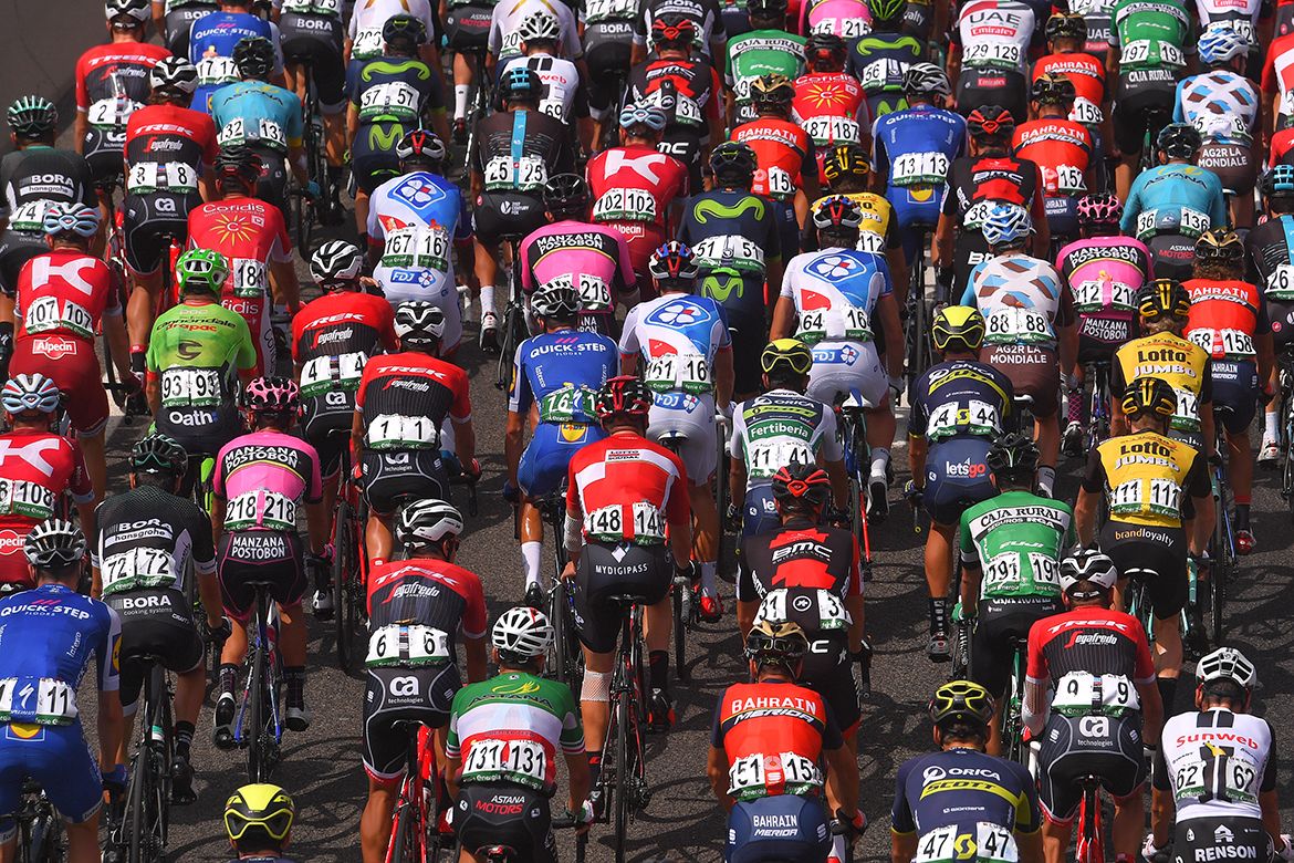 The peloton in the Vuelta a Espa&ntilde;a