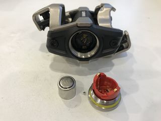 Image shows the battery compartment of the Garmin Rally XC200 pedals