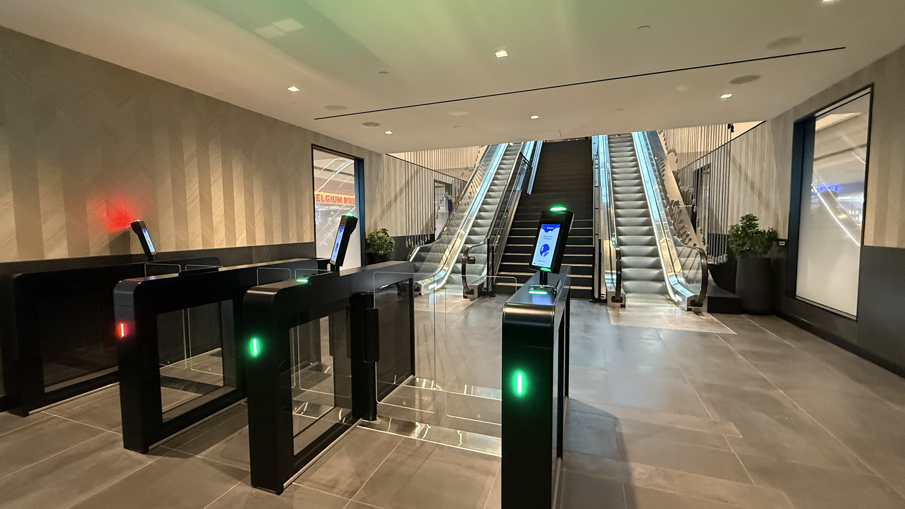 The new United Club at Denver International Airport Terminal B, near Gate 32.