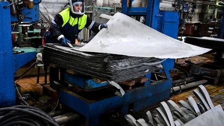 Metal worker with nickel sheets