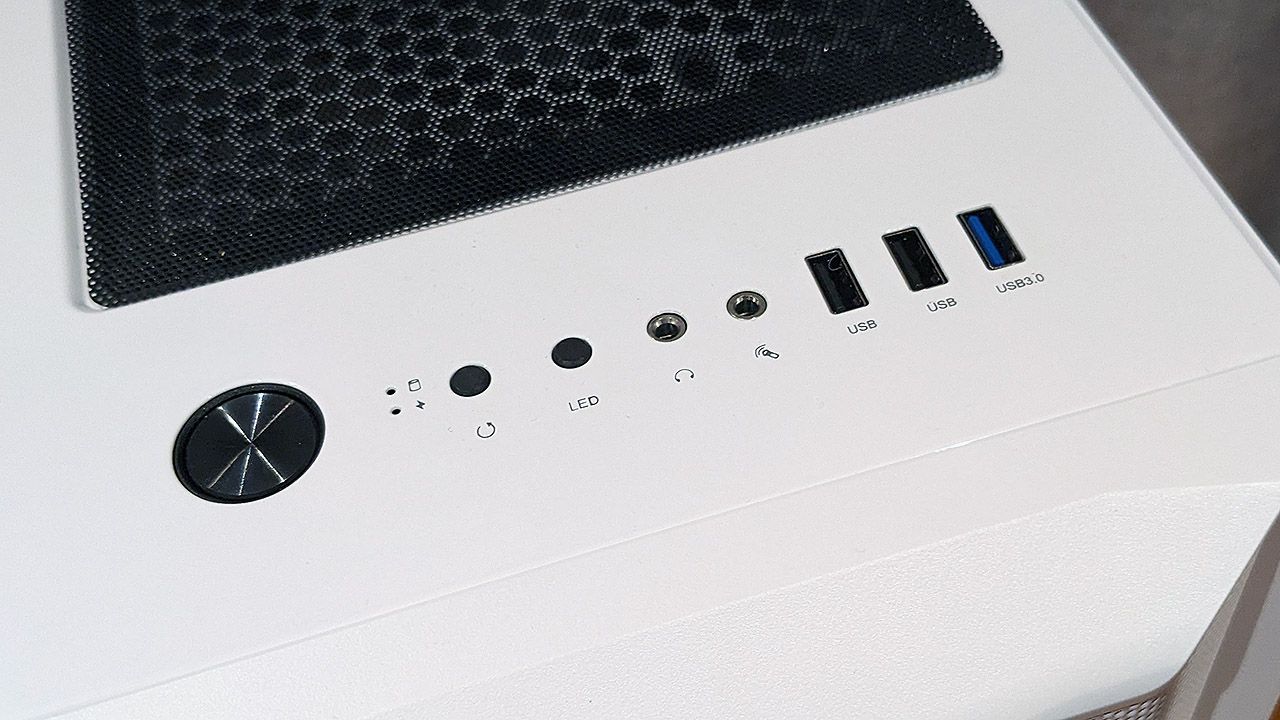 Allied Patriot-A gaming PC case connectors