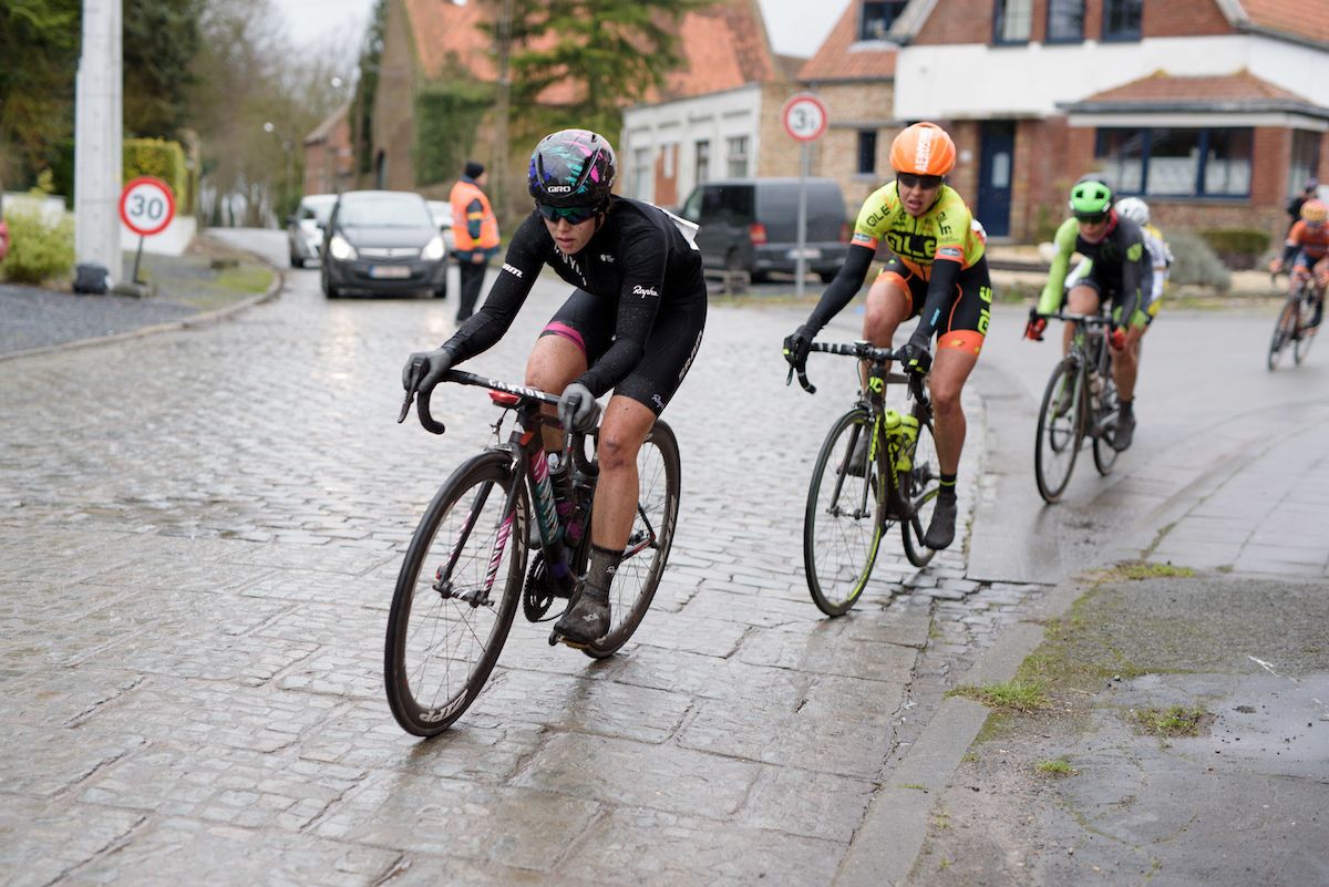 Tiffany Cromwell (Canyon-SRAM) leads the breakaway
