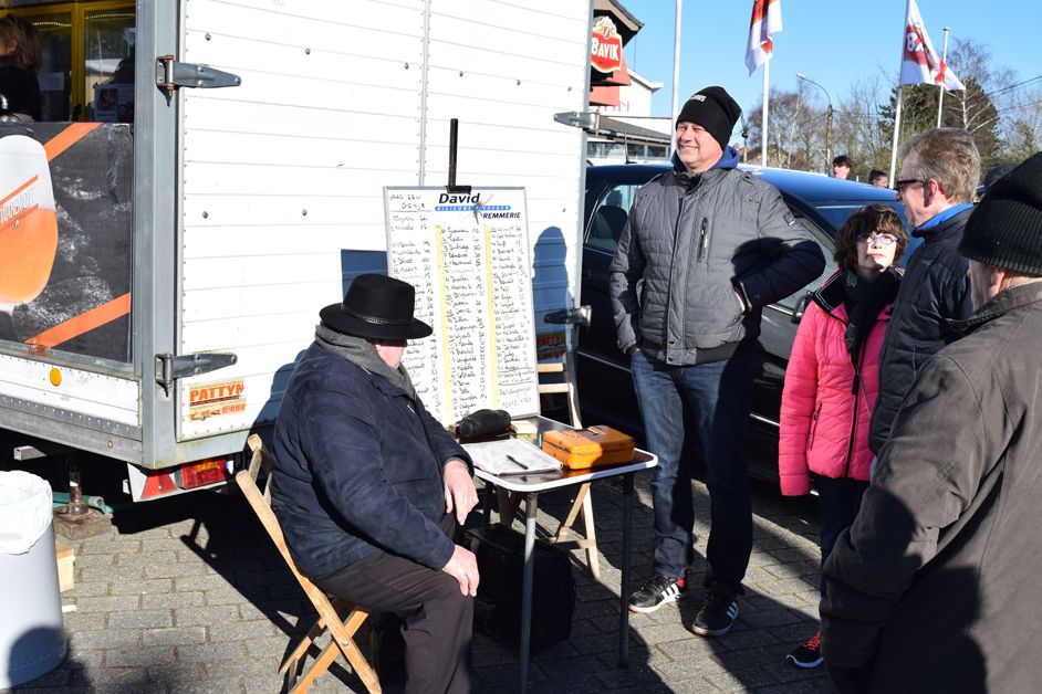 The set-up outside the bar by the finish line
