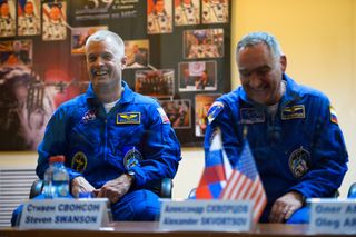 Swanson and Skvortsov of Expedition 39