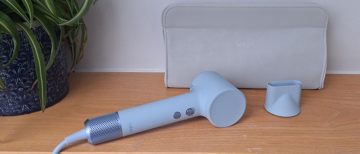 Laifen Mini hair dryer with concentrator attachment and carry bag