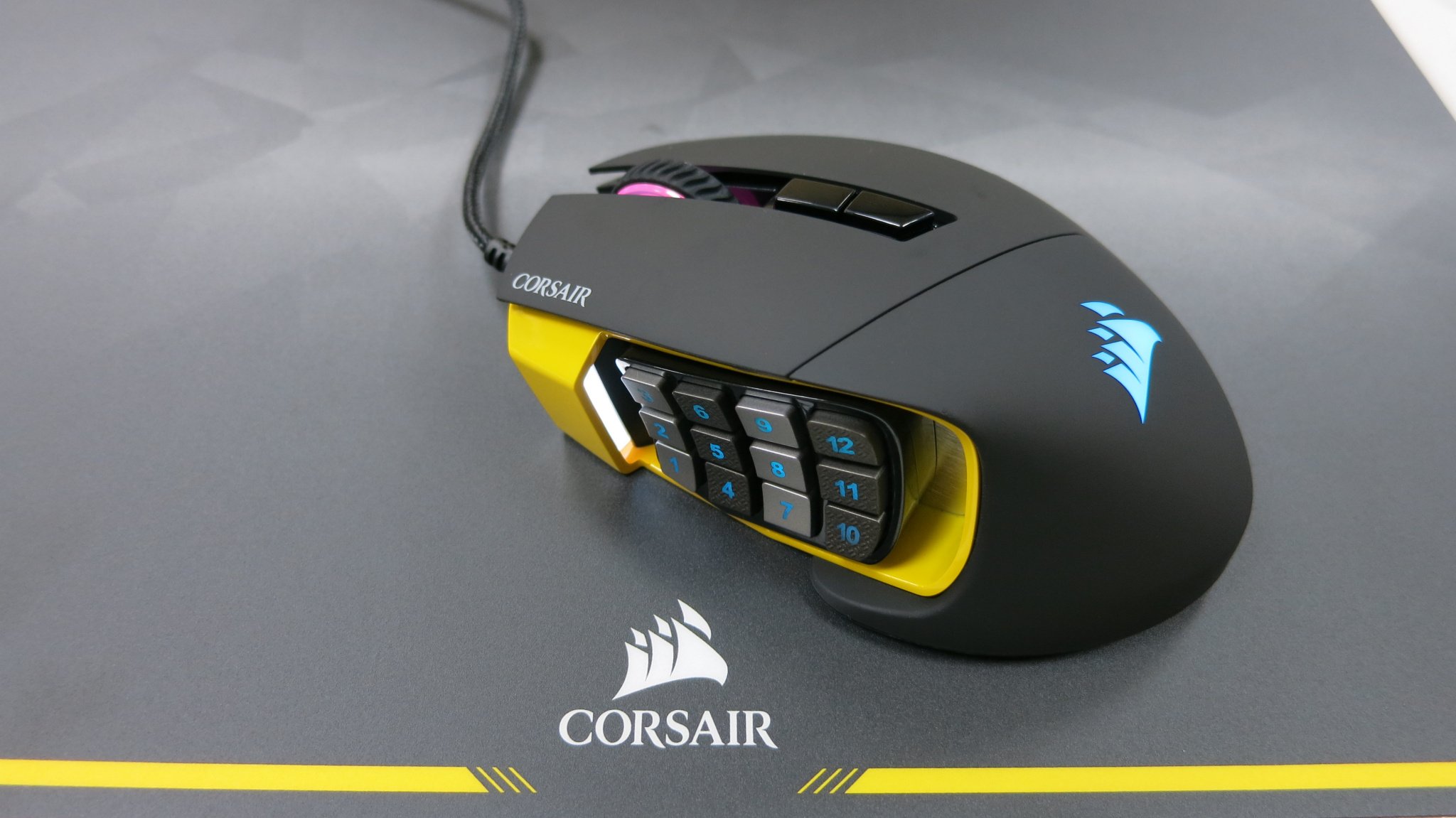 Scimitar review: gaming mouse for MMOs, MOBAs, and more | Windows Central