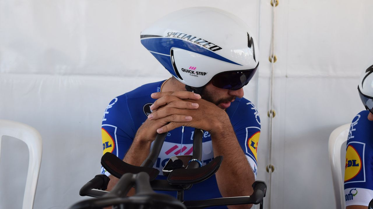 Fernando Gaviria wears the S-Works TT helmet