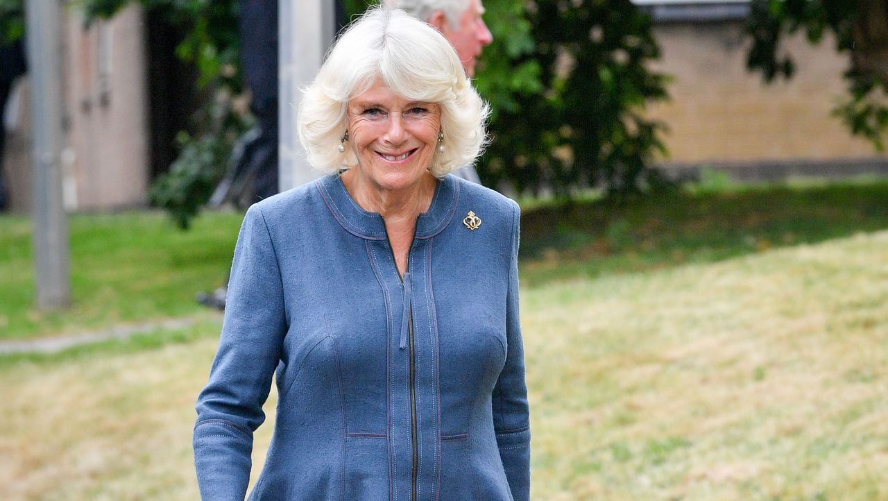 gloucester, england june 16 camilla, duchess of cornwall arrives at gloucestershire royal hospital to meet front line key workers who who have responded to the covid 19 pandemic during a visit to gloucestershire royal hospital on june 16, 2020 in gloucester, england photo by wpa pool ben birchallgetty images