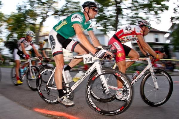 Paul Martin (Panther) sporting the best amateur rider jersey.