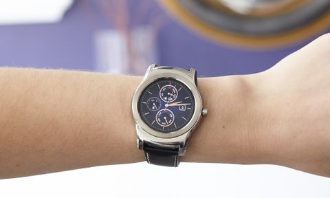 Samsung brings Twitter trends to your wrist with new watch face