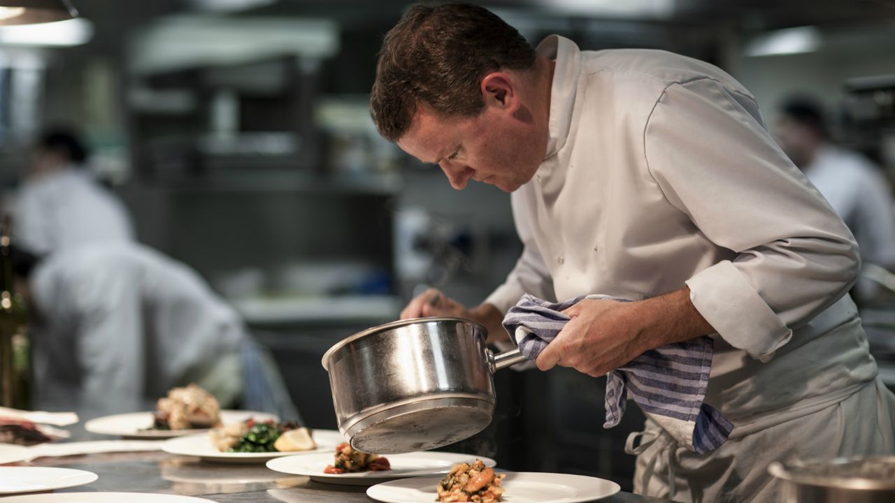 theo_randall_in_kitchen_at_theo_randall_at_the_intercontinental.jpg