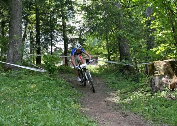 Julien Absalon navigates a beautiful singletrack section of the last half of the cross country course