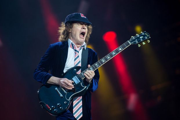 Angus Young - wide 1
