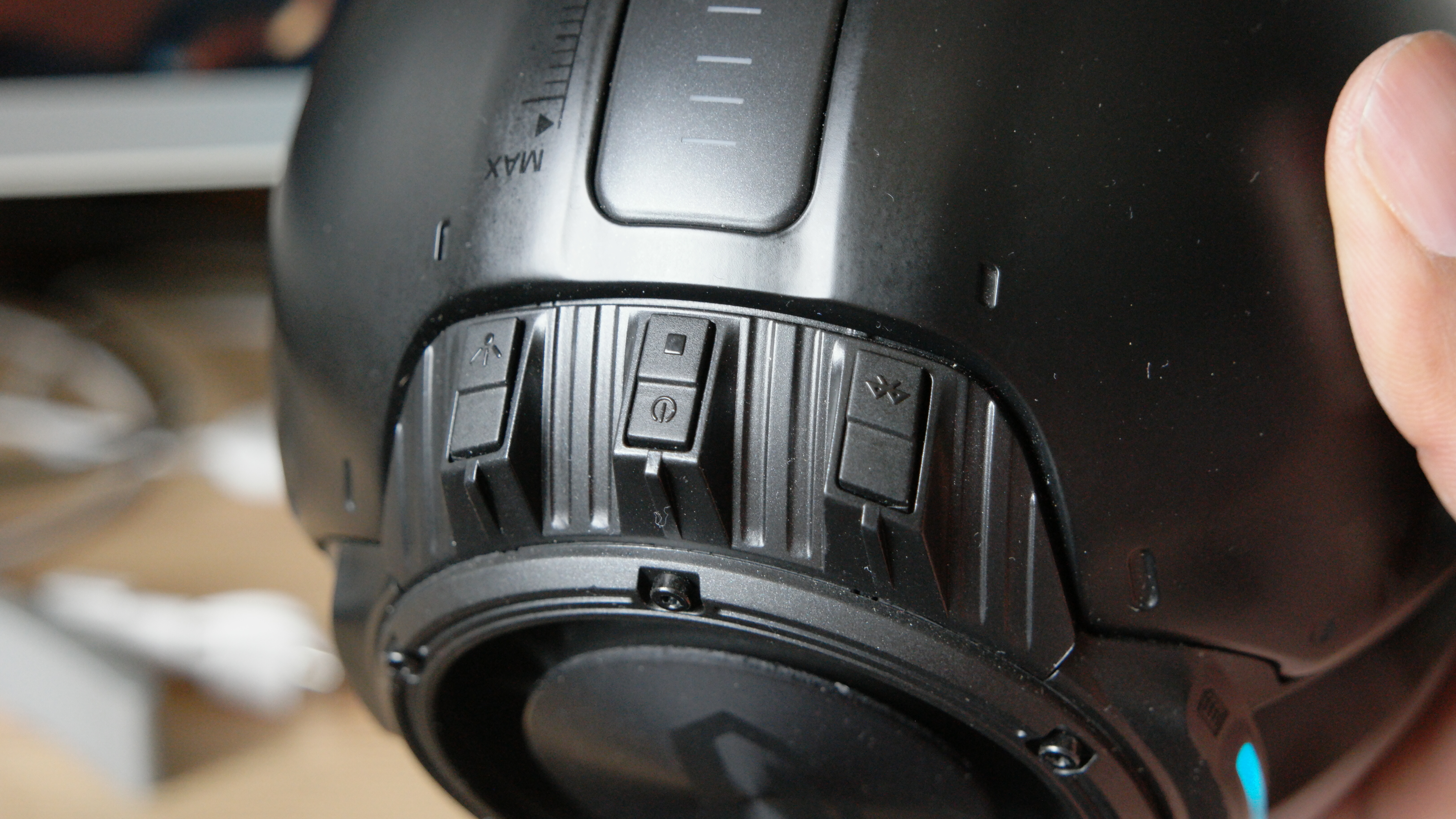 Gravastar Mars Pro V2 button controls on the rear of the unit
