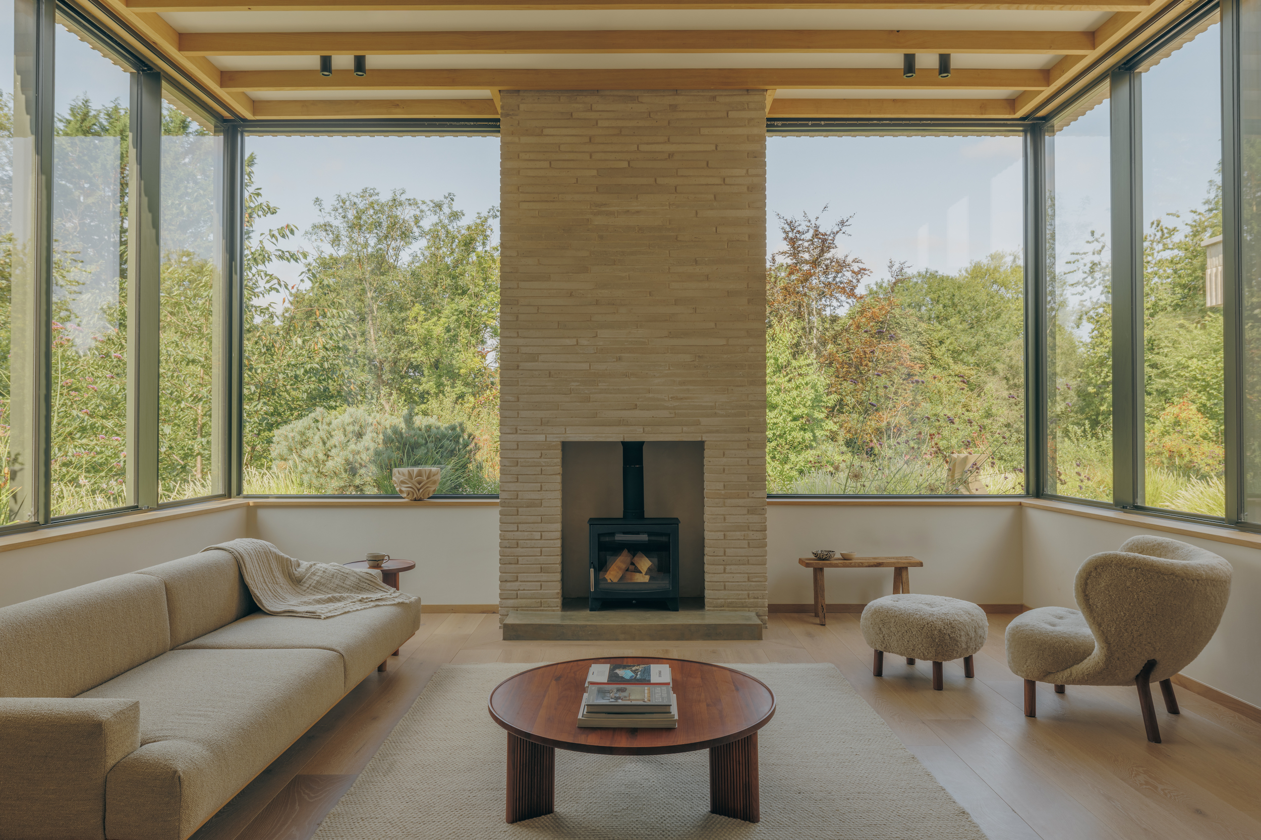 Skylark by House of EM, a minimalist riverside home in the leafy countryside