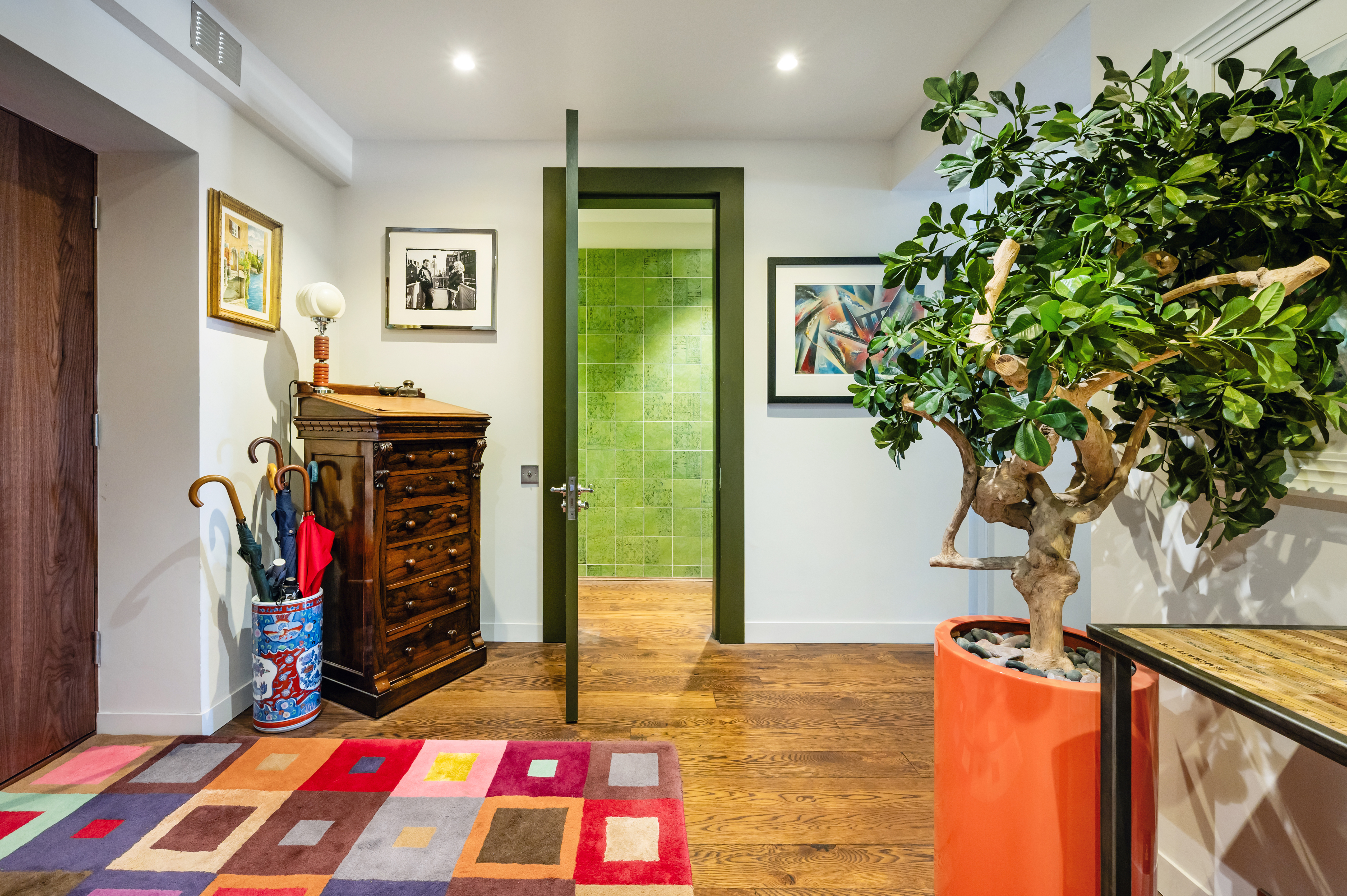 Oliver's Wharf apartment