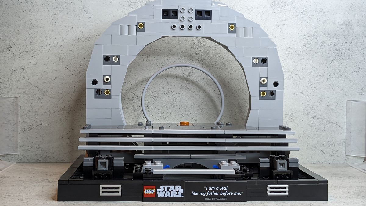 Lego Star Wars Emperor's Throne Room Diorama