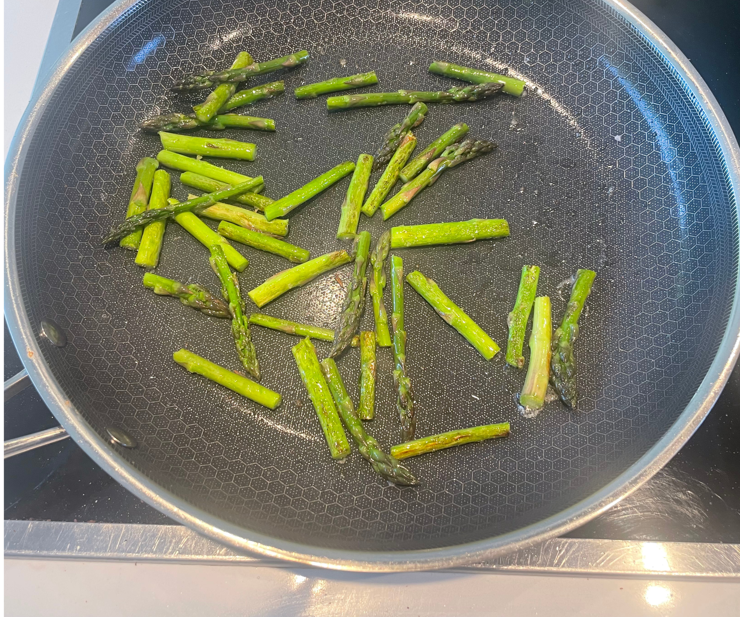 HexClad Hybrid Fry Pan in my test kitchen