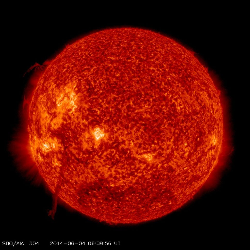 Sun spark. Плазма солнца. Гигантское солнце. Плазменное солнце. Раскаленная плазма.