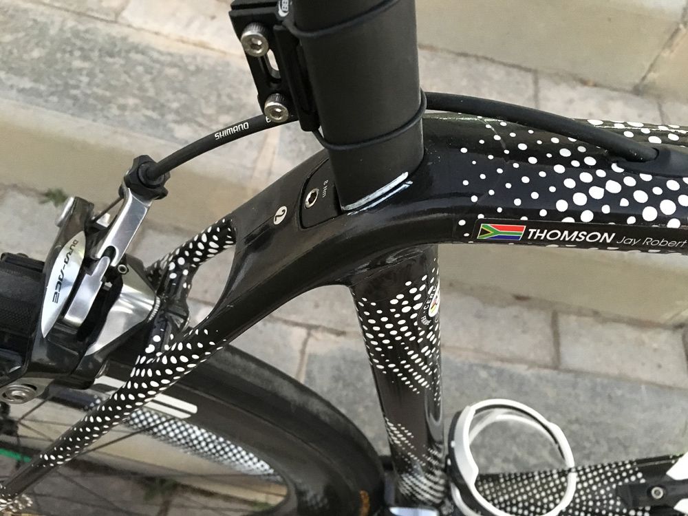 The seat clamp area. Is that a decoupler device?