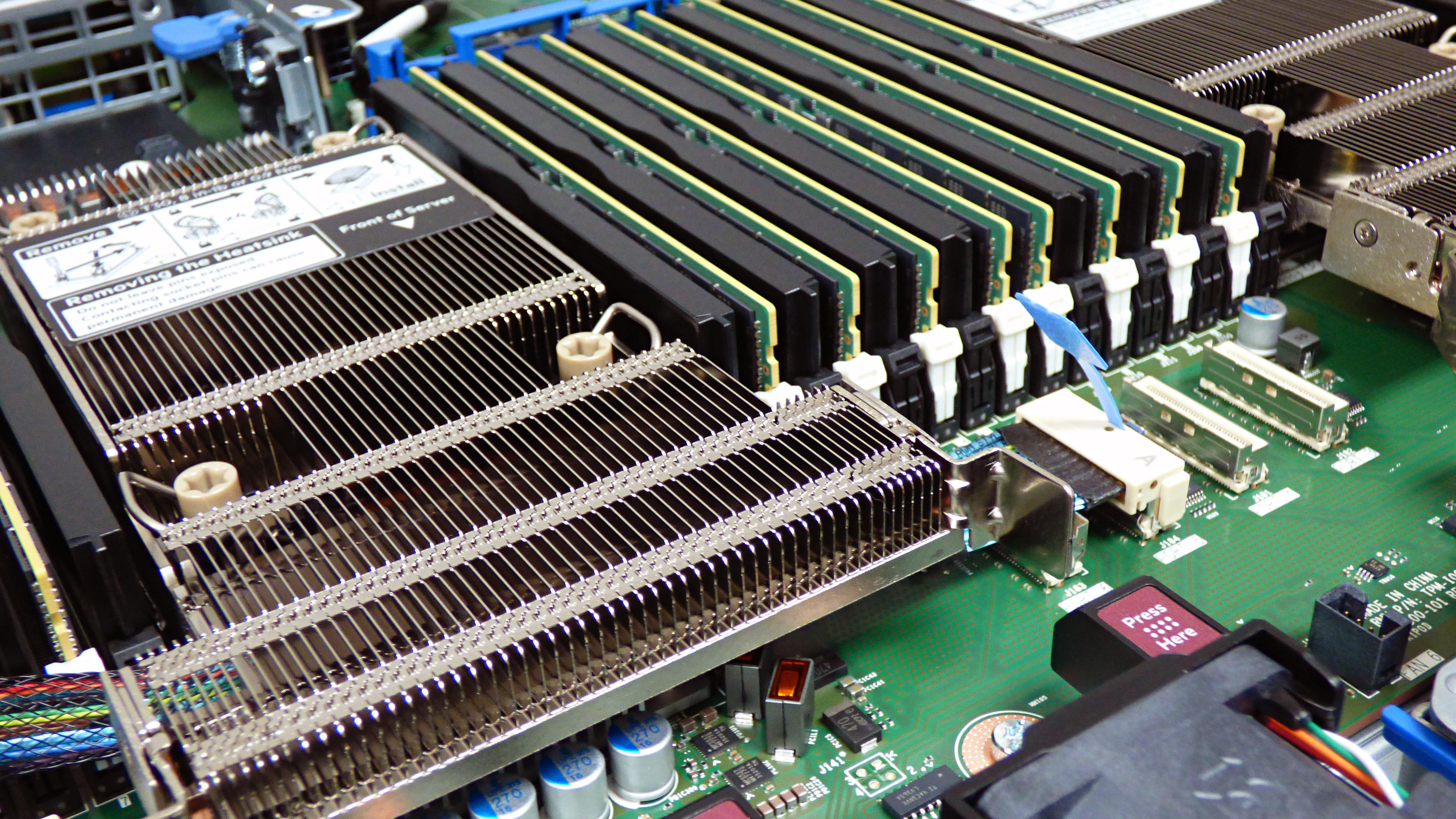 Inside the HPE ProLiant DL360 Gen12