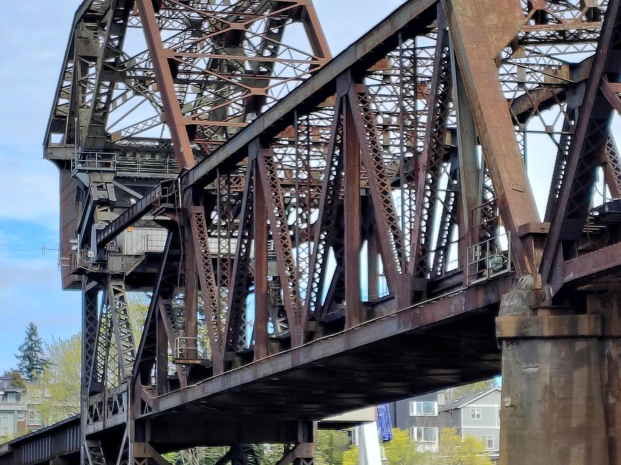 A meta bridge (4x)
