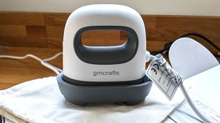 heat press machine; a photo of the GM Crafty Press for review