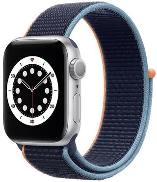 Apple Watch Silver Aluminum Deep Navy Sport Loop Render Cropped