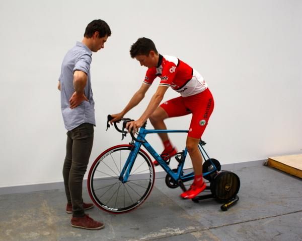 Ken Ballhause inspects Hucker's initial set up
