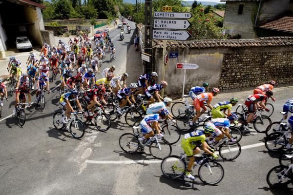 Turn here to reach the stage one finish in Saint-Vulbas.