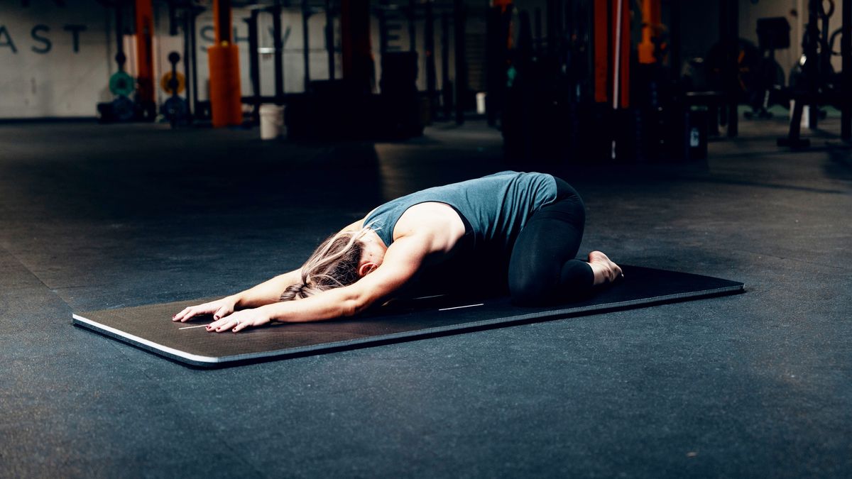 Forget HIIT — these four stretches boost flexibility and build strength ...